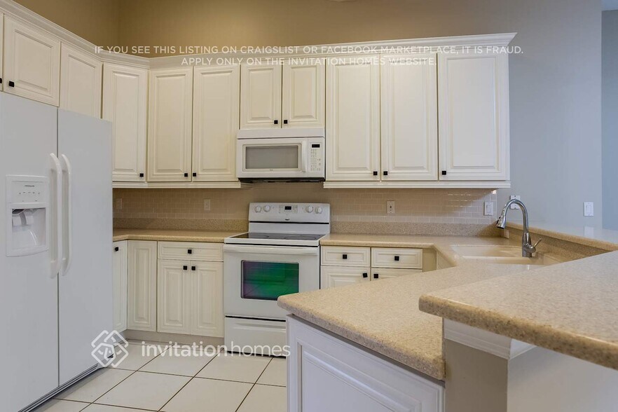 Building Photo - 1615 Grantham Dr