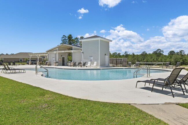 Building Photo - Beautiful 4/2 home with NEW fenced yard