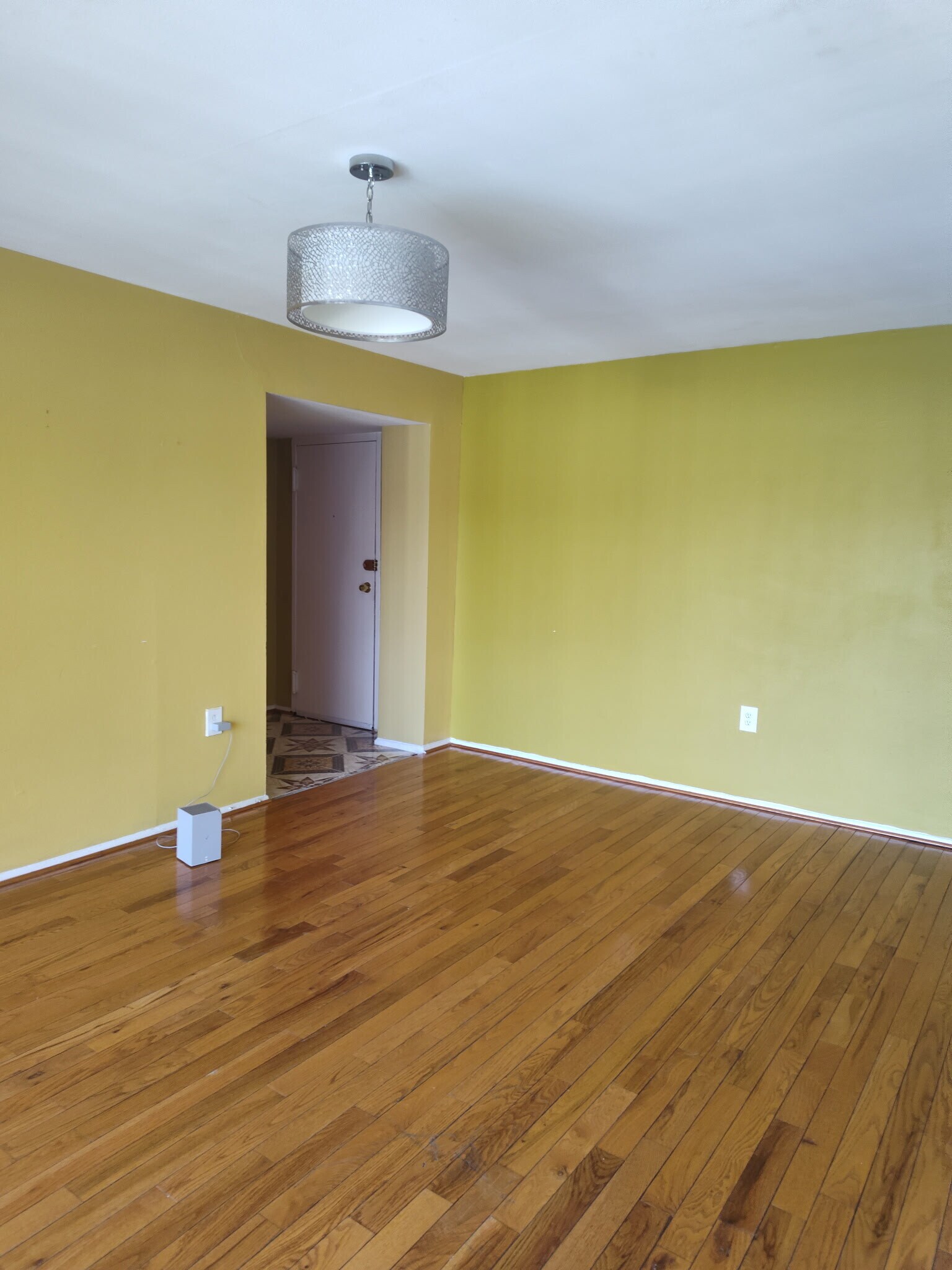 Building Photo - 1806 Metzerott Rd