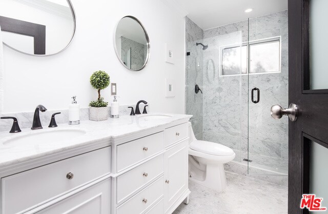 Building Photo - 6121 Glen Holly St