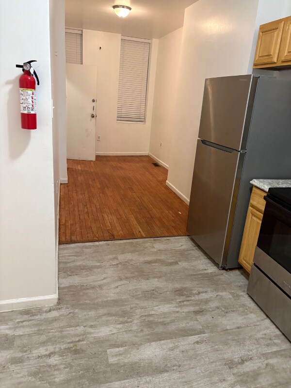 Building Photo - 2351 N Park Ave