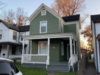 Building Photo - Beautifully updated and Spacious!  2 Bed House in Madisonville with walk through!!