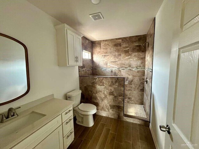 Building Photo - 14 N 109th St