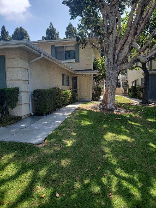 Building Photo - Marina Victoria Townhouse, garage & pool