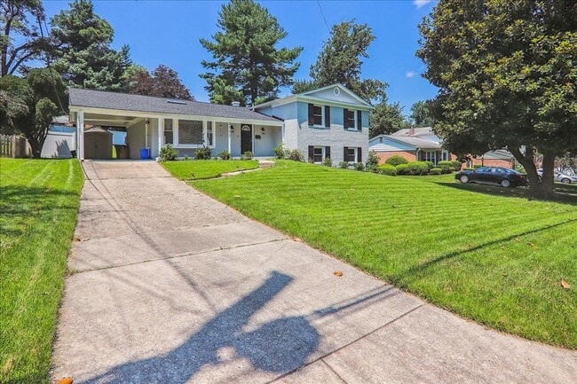 Building Photo - COMING SOON - Fresh and Updated - 4Bed/3Bath Split Level  w/ spacious yard