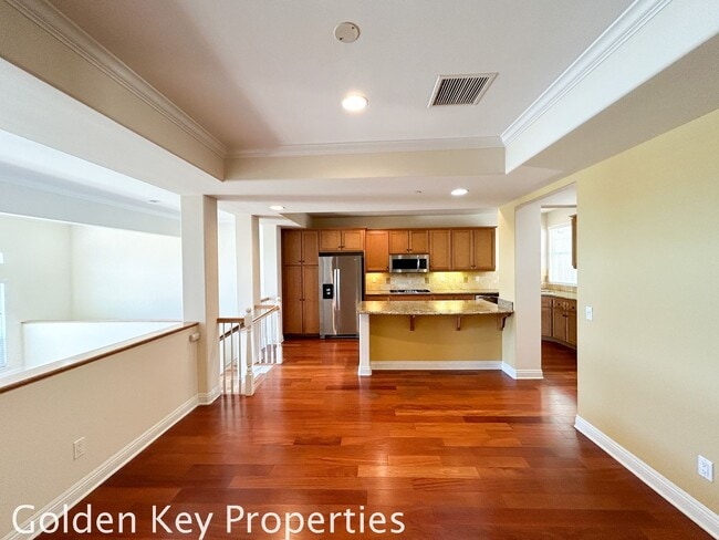 Building Photo - Beautiful Tri-Level Condo in The Bluffs at Carlsbad with Lagoon Views!!