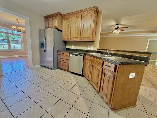 Building Photo - Beautiful 4-Bedroom Home in a Prime Location!