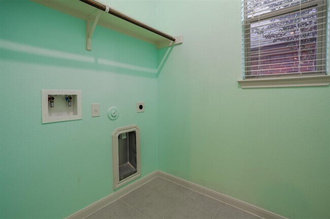 Building Photo - 13512 Hymeadow Cir