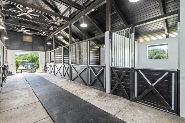 Building Photo - 14289 Equestrian Way