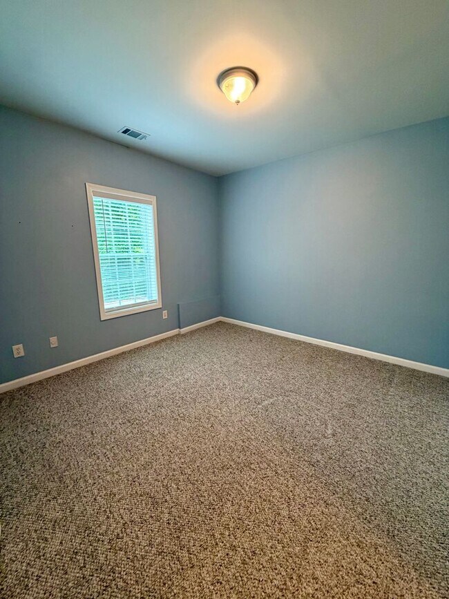 Building Photo - Stunning 5BR Retreat in Gated Village at Telfair