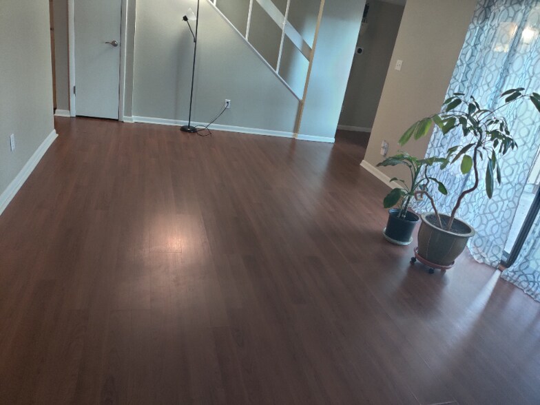 Building Photo - 7995 E Mississippi Ave