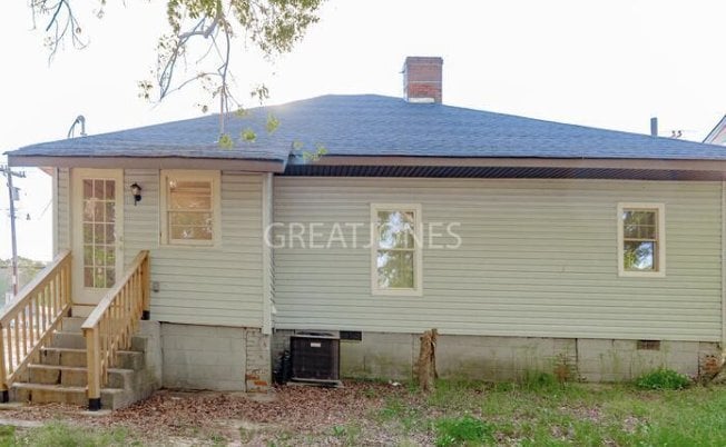 Building Photo - 1511 S Main St