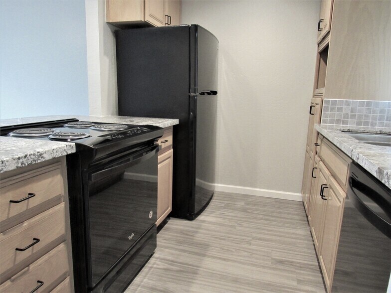 Kitchen - 4620 N 68th St