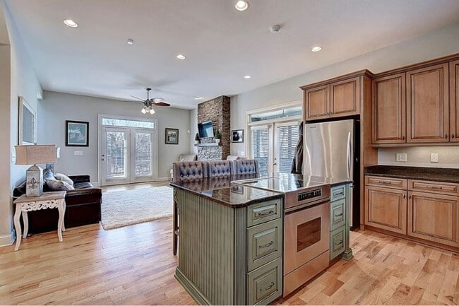 Building Photo - GORGEOUS LAKE HOUSE! 3 Bedrooms/3.5 Baths on Boone Lake, Private Dock, Fireplace & More! $3,900 m...