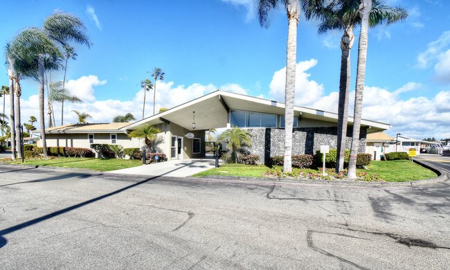 Primary Photo - Lanikai Lane