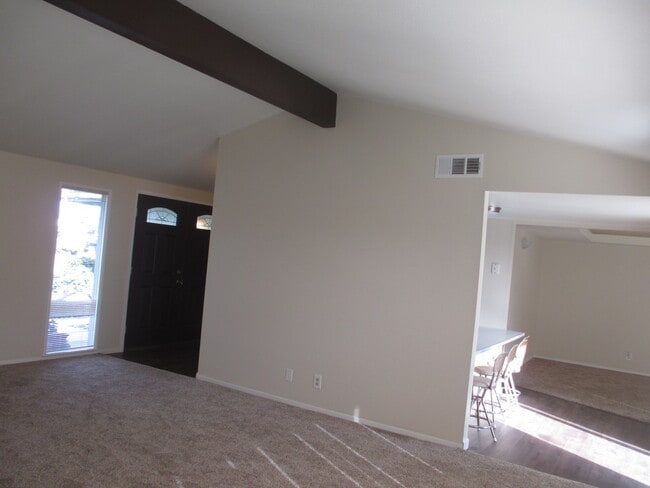 Building Photo - North East Corner Lot Home