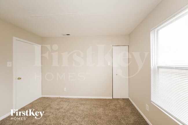 Building Photo - 11427 Arches Dr