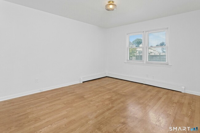 Building Photo - 2090 Madison Ave