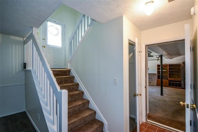 Building Photo - 115 Arborfield Way