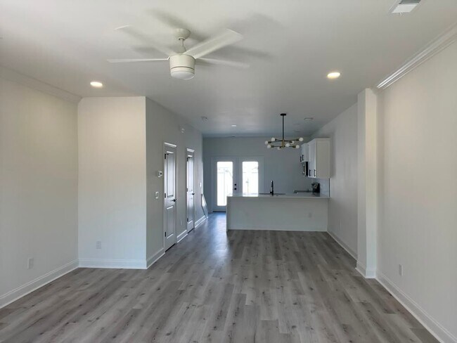 Building Photo - 780 Maxine Ct