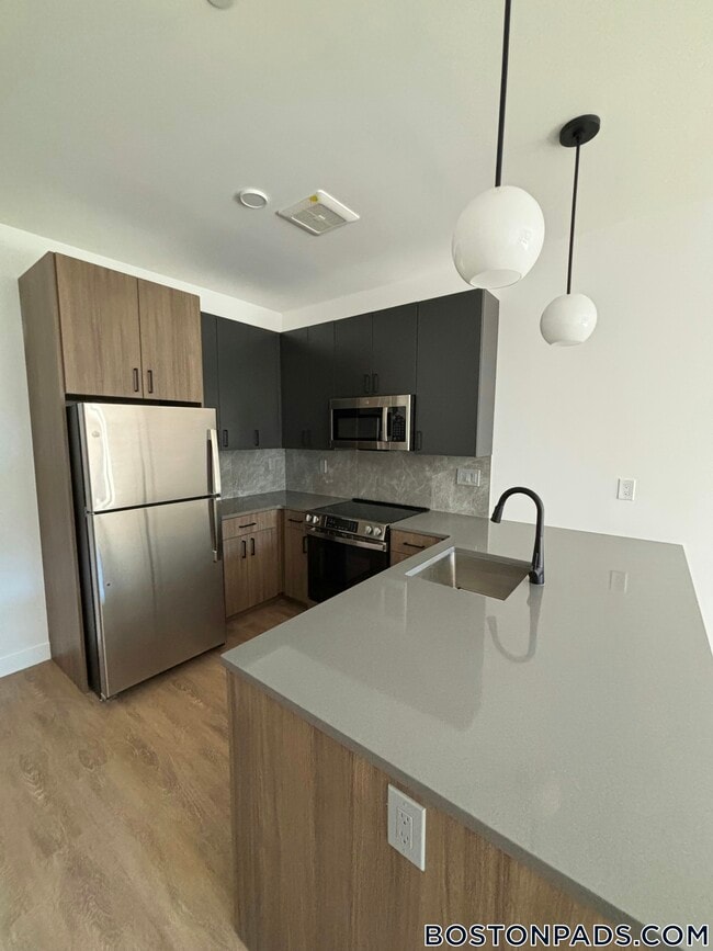 Building Photo - 199 Gardner St