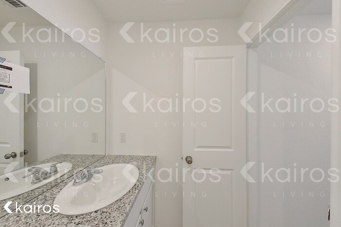 Building Photo - 14303 Estuary Pl