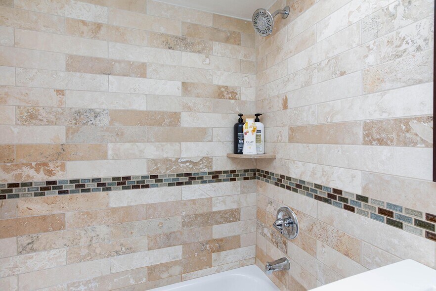 Building Photo - 1443 Aztec Way