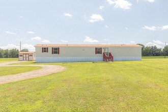 Building Photo - 640 Ridge Rd