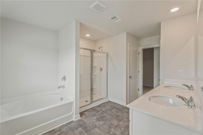 Building Photo - 211 Stoneybrook Dr