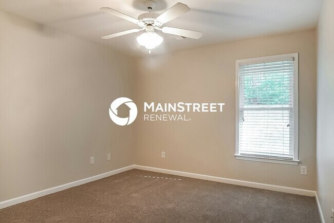 Building Photo - 4 Bedroom Pet-Friendly Home in DALLAS, GA with Main Street Renewal