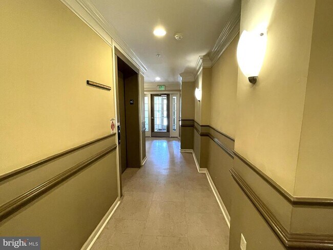 Building Photo - 5307 Wyndholme Cir