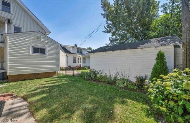 Building Photo - 3702 W 135th St