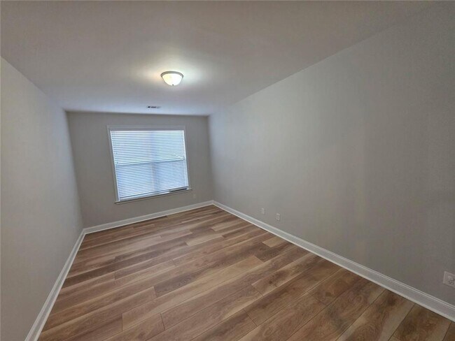 Building Photo - 1870 Hanwoo Ln