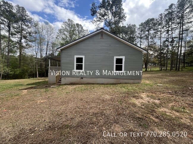 Building Photo - 137 Red Oak Dr