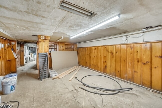 Building Photo - 318 S 7th St