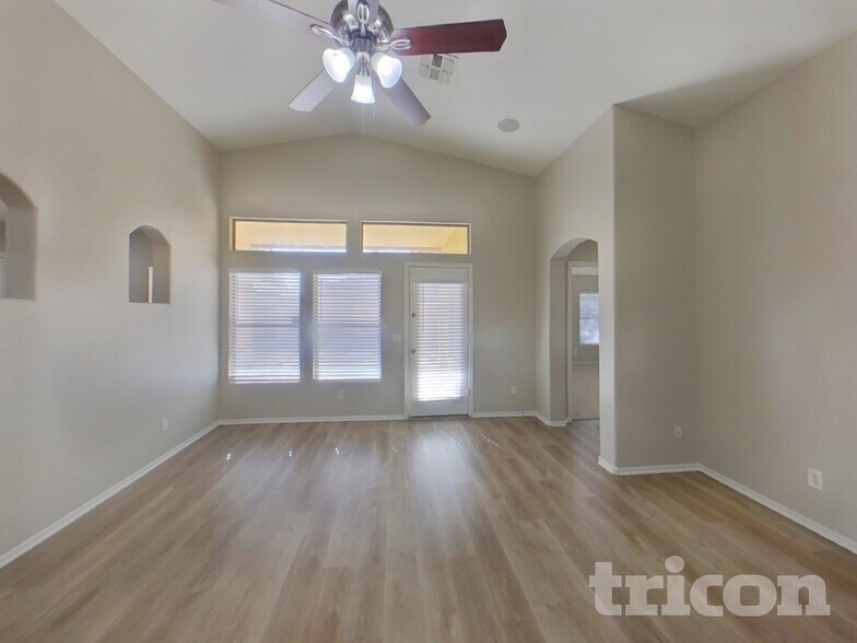 Building Photo - 8529 W Hughes Dr