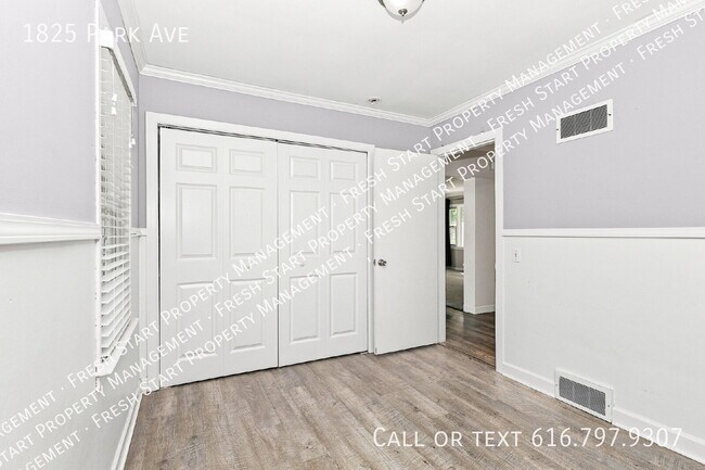 Building Photo - 1825 Park Ave
