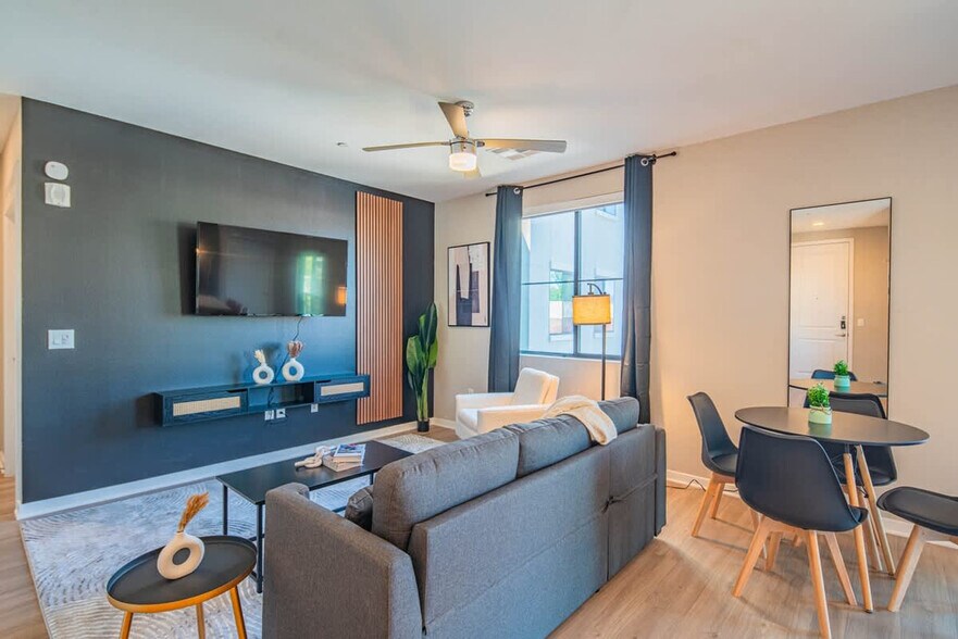 Primary Photo - 777 E Stella Ln