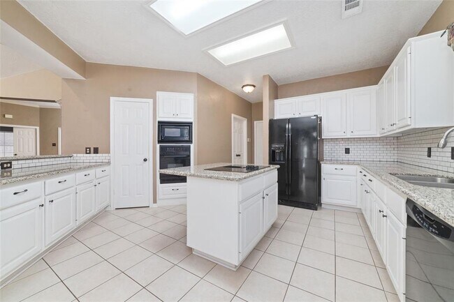 Building Photo - 5314 Wild Blackberry Dr