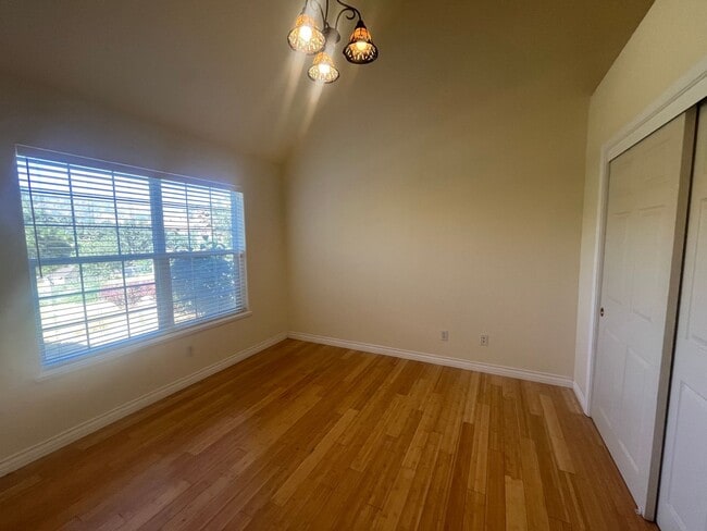 Building Photo - 3 Bed 2 Bath House in Bear Valley Springs!