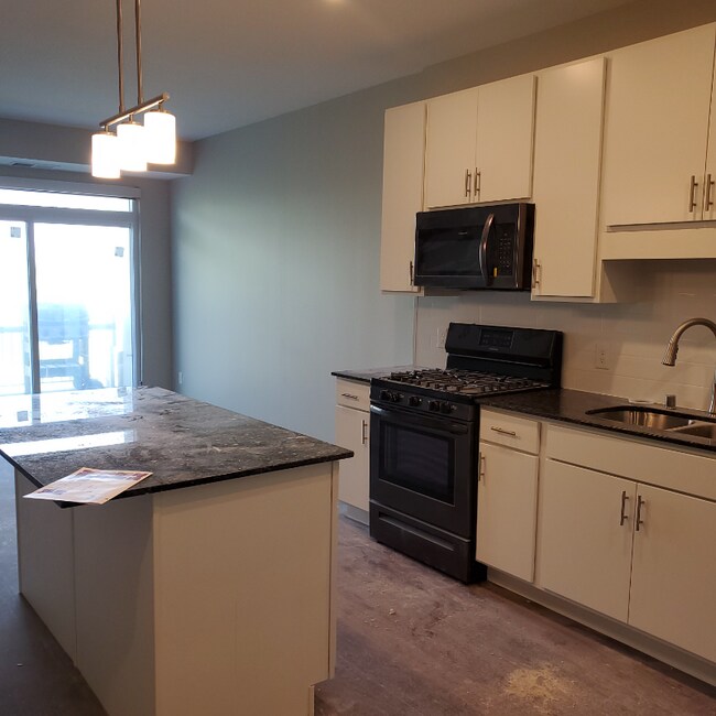 Building Photo - 2160 State Hwy 13 Hwy