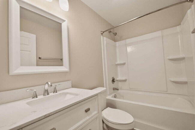 Building Photo - 970 Swift Dr