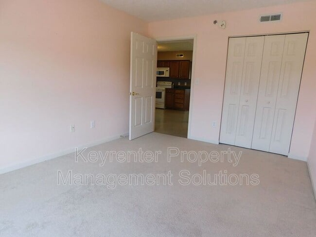 Building Photo - 24 Rose Garden Ln