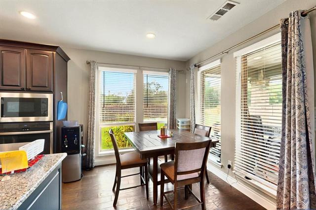 Building Photo - 505 Amistad Cv