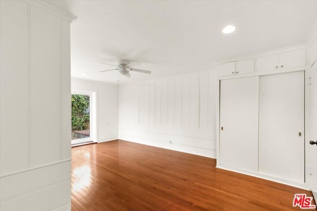 Building Photo - 2258 Moreno Dr