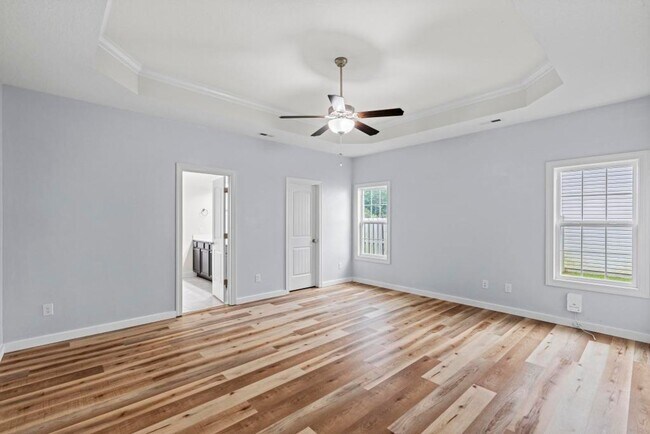 Building Photo - Beautiful home in great neighborhood!