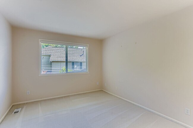 Building Photo - 5bd/2.5ba Sammamish House