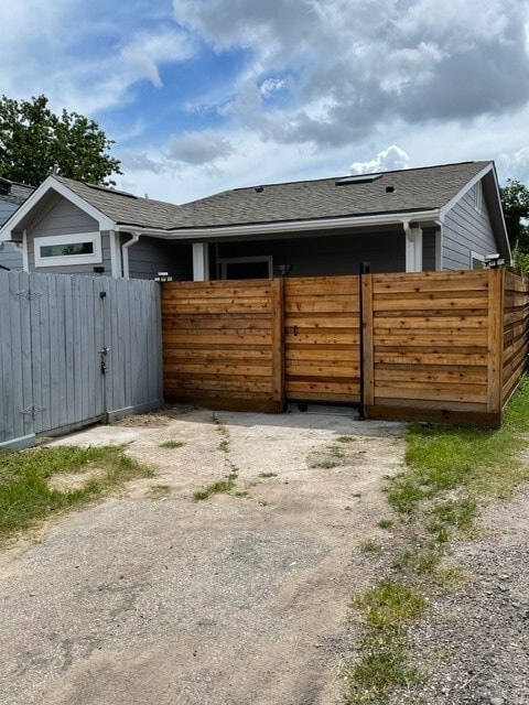Building Photo - 336 Van Molan St
