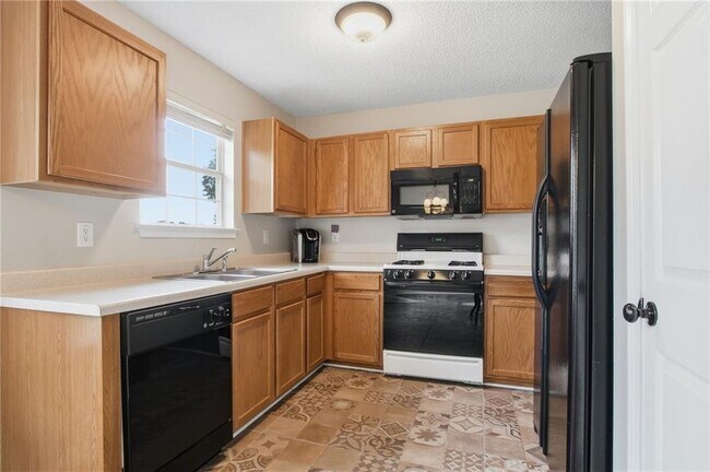 Building Photo - 5949 Idlewood Pl