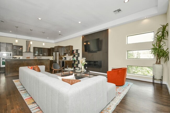 Building Photo - 4608 Nett St